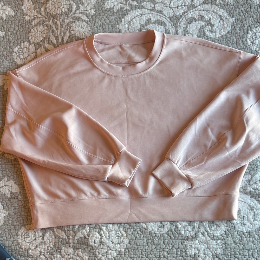 Lululemon Cropped Softstreme ~ Color Pink ~ Best for a Size 10/12 ~ 27” PTP
